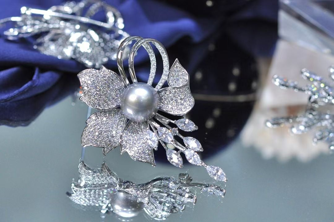 Silver Floral Freshwater Pearl Brooch