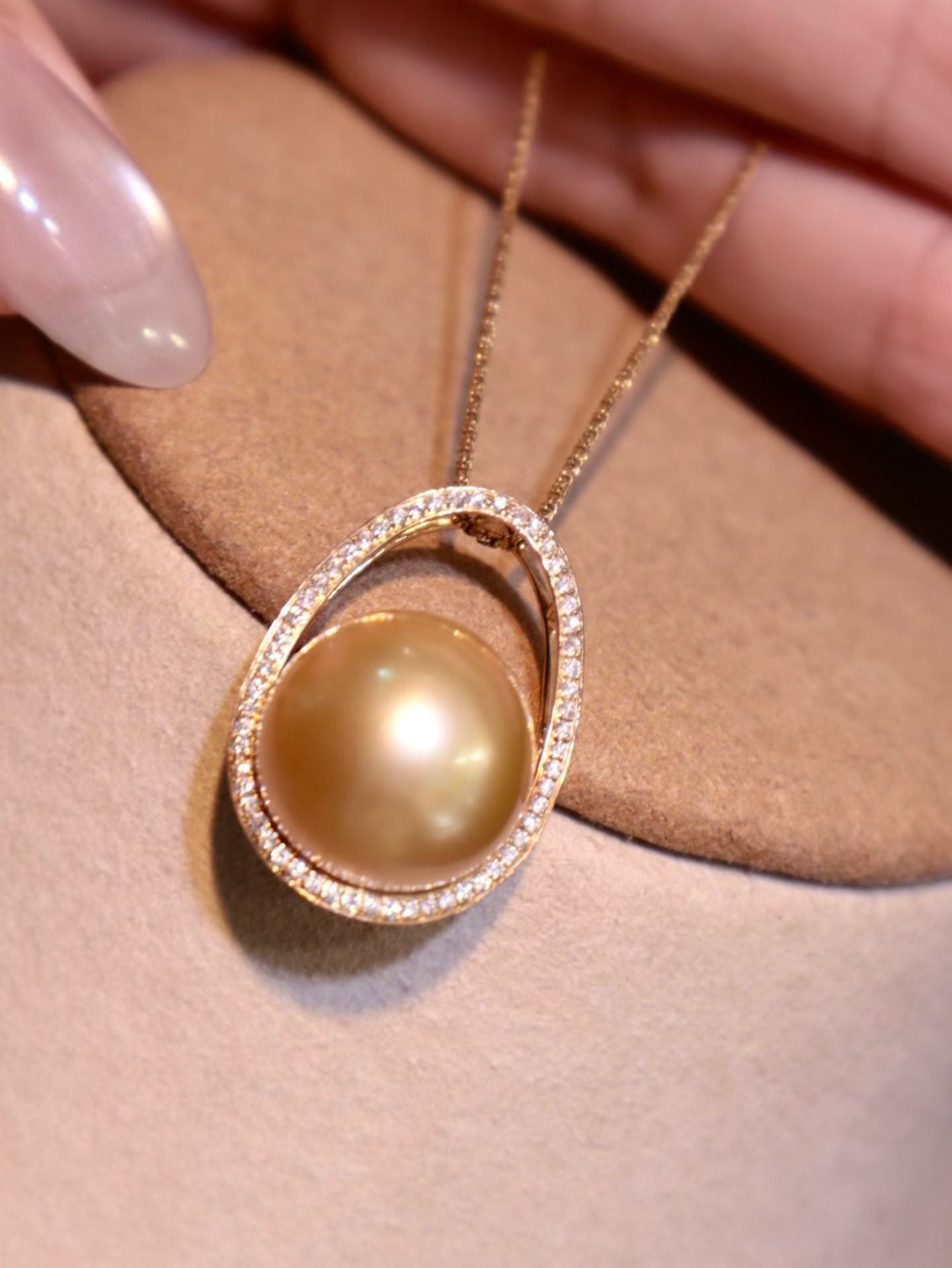 18K Gold Diamond Natural 14mm South Sea Golden Pearl Pendant Necklace