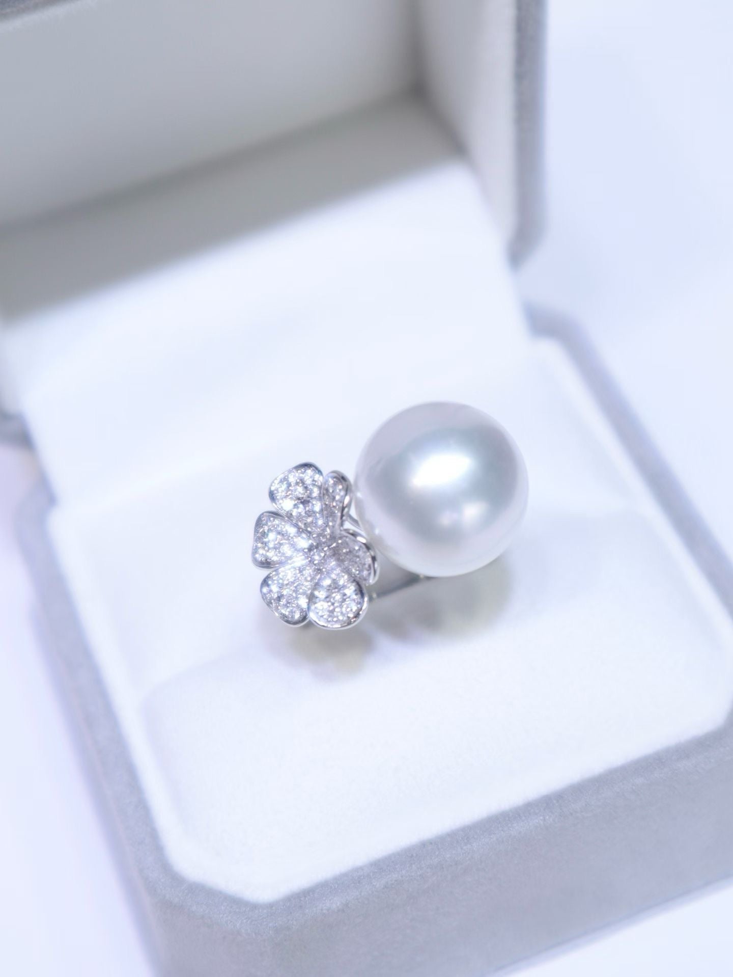 18K White Gold Diamond Australian South Sea Pearl Flower Ring