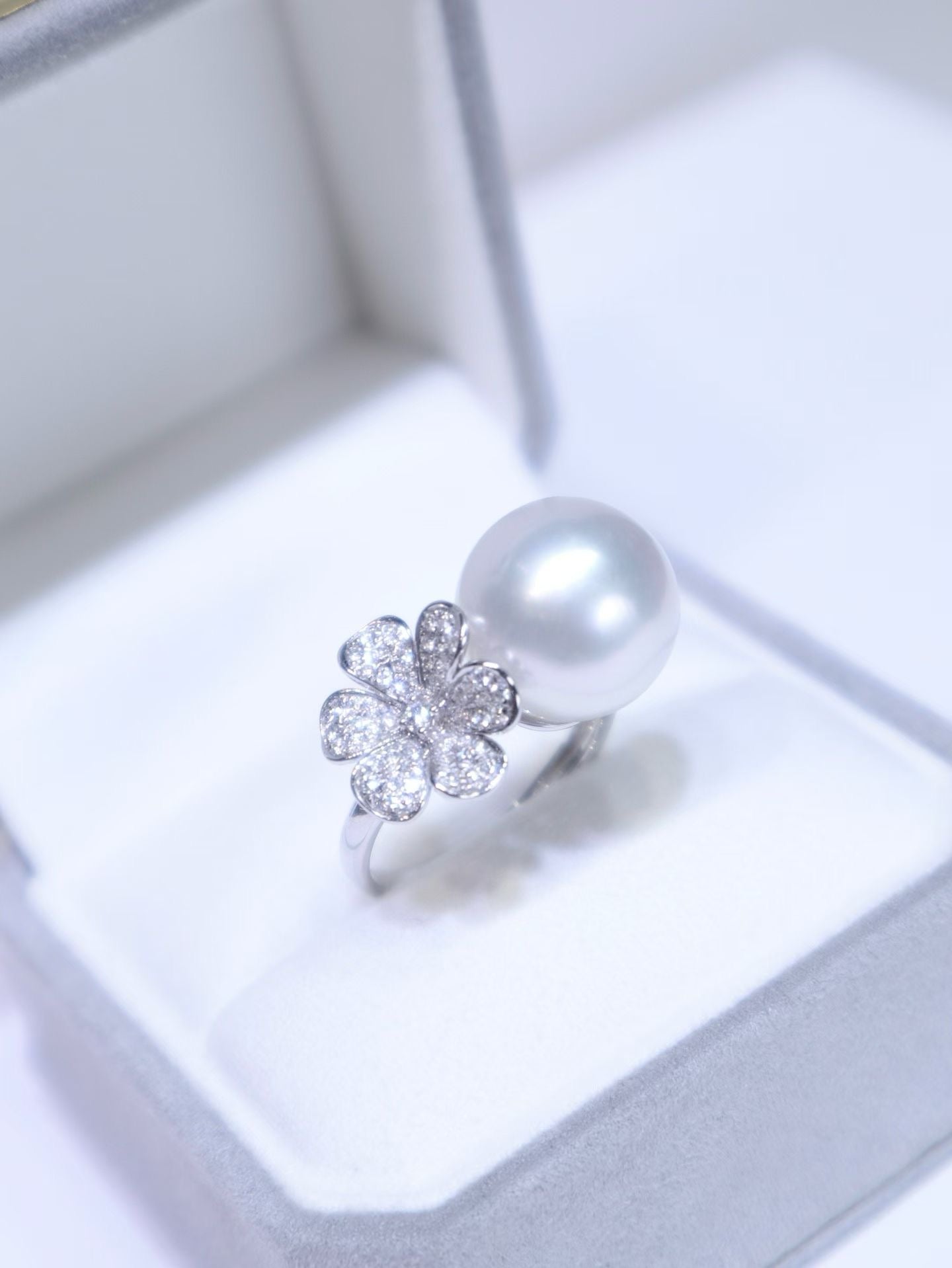 18K White Gold Diamond Australian South Sea Pearl Flower Ring