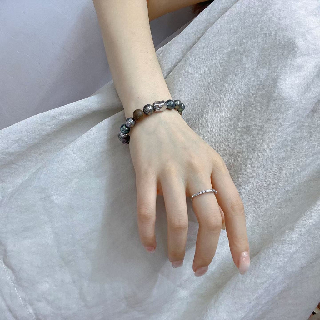 Tahitian Baroque Pearl and Agarwood Bracelet