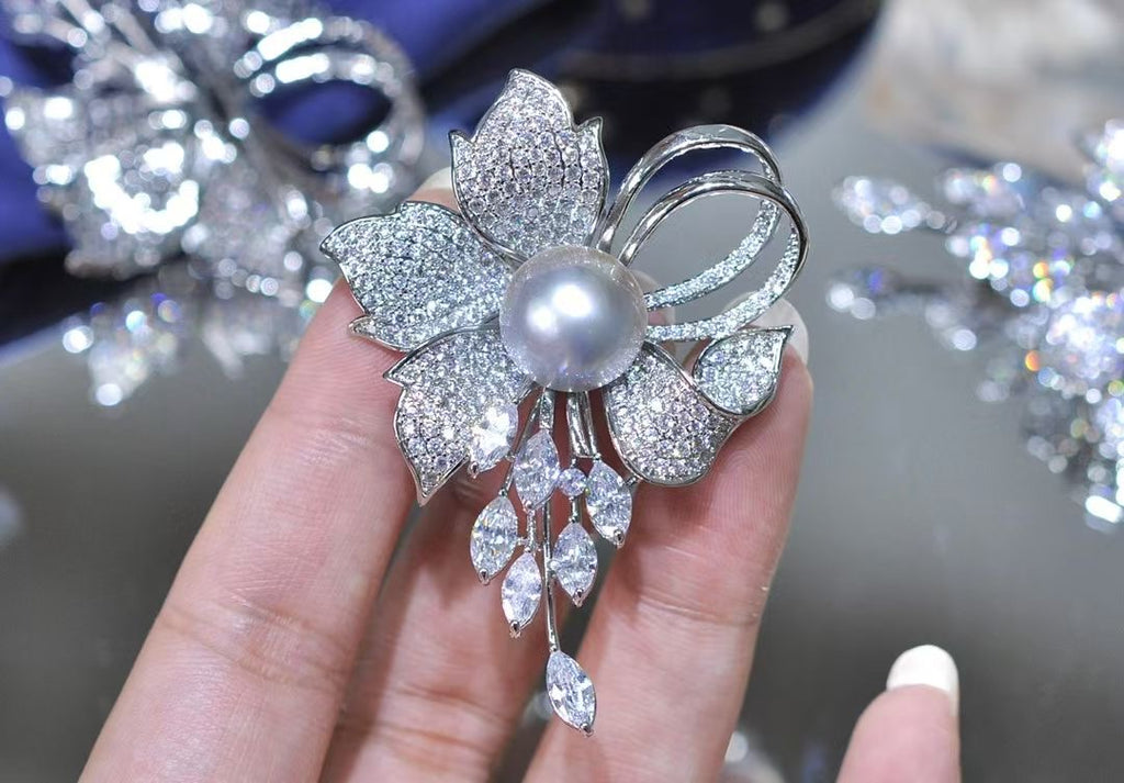 Silver Floral Freshwater Pearl Brooch