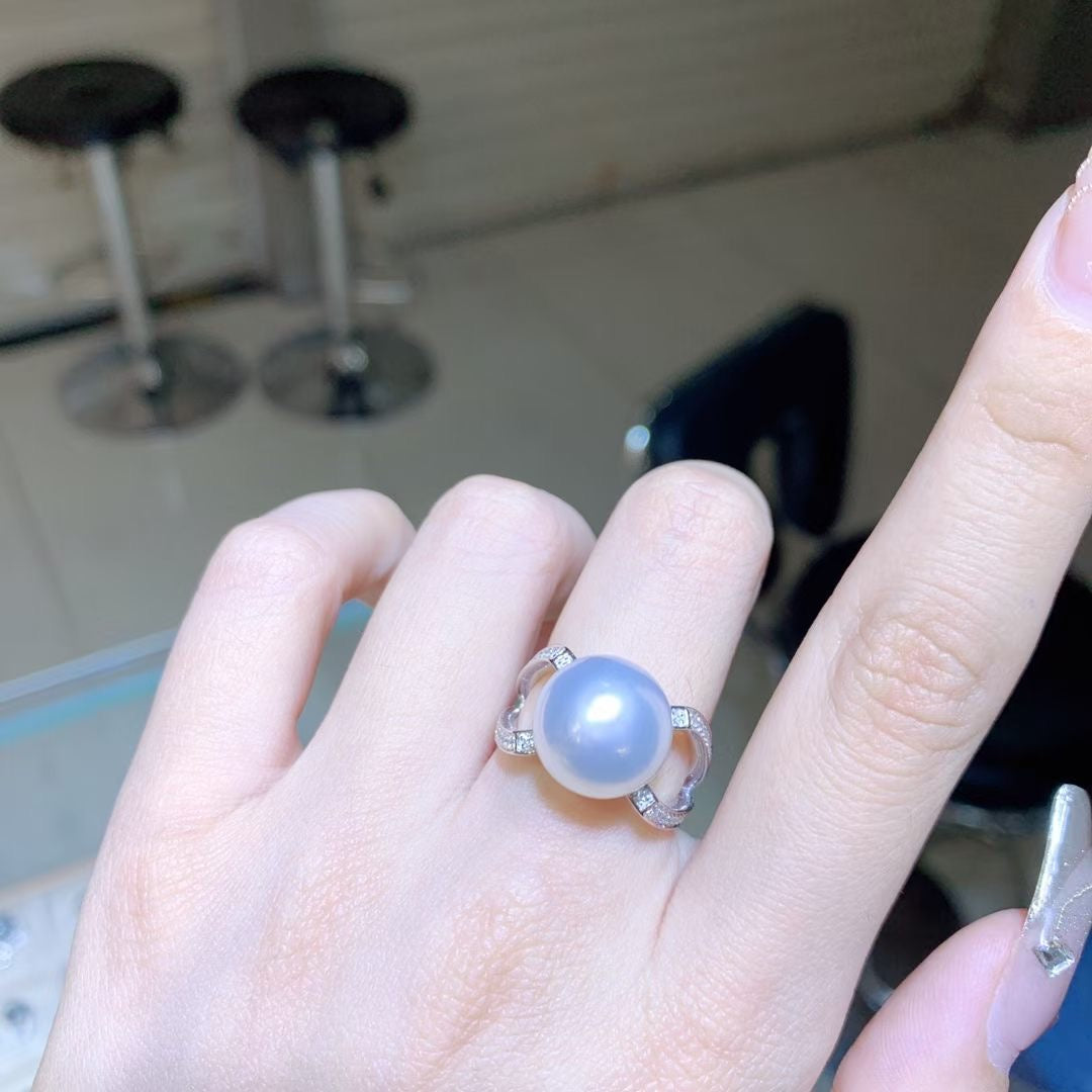 18K White Gold Diamond-Set Australian South Sea Pearl Ring