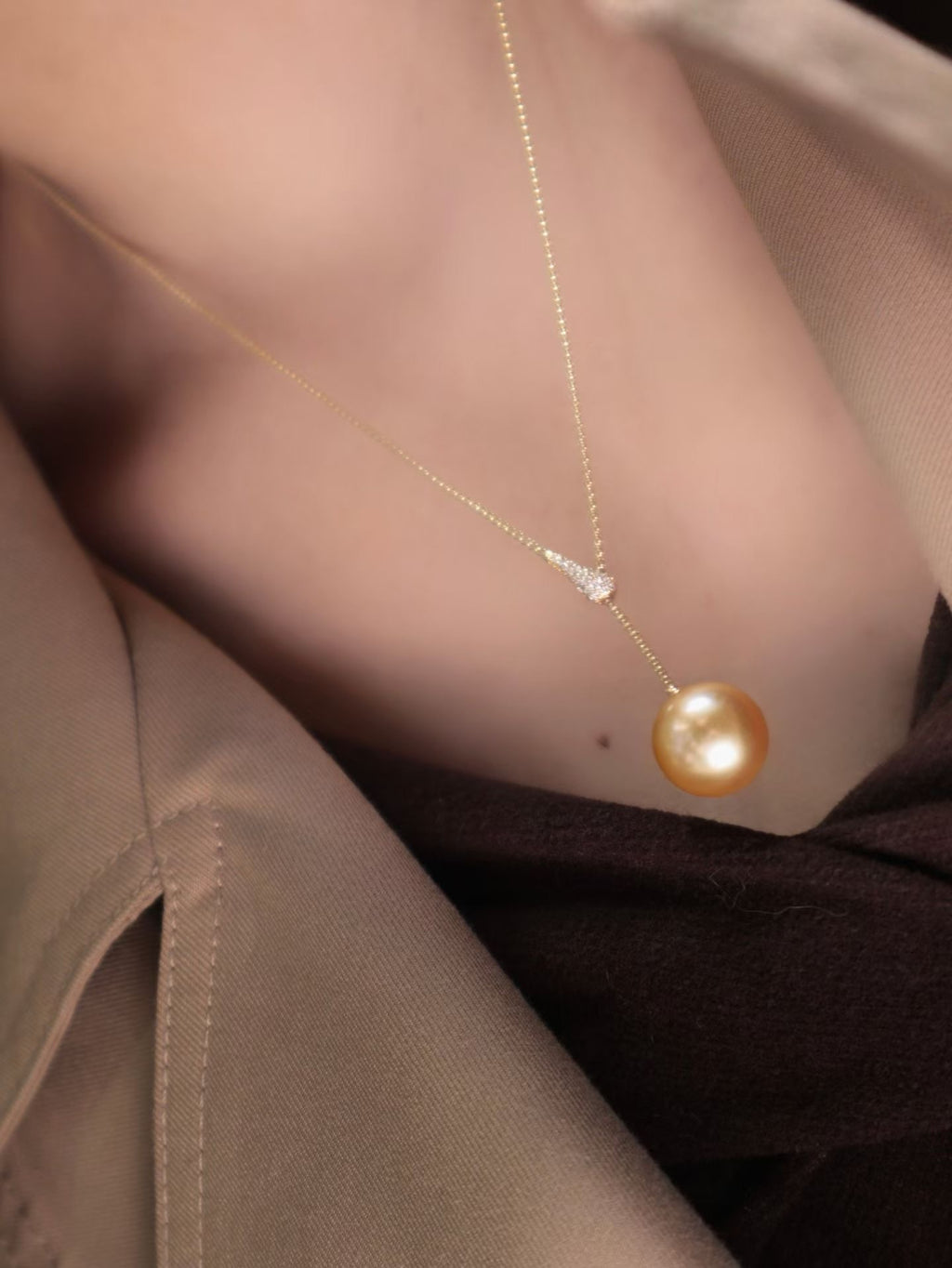 14.1mm Natural South Sea Golden Pearl Pendant Necklace in 18K Gold with Diamond Accents