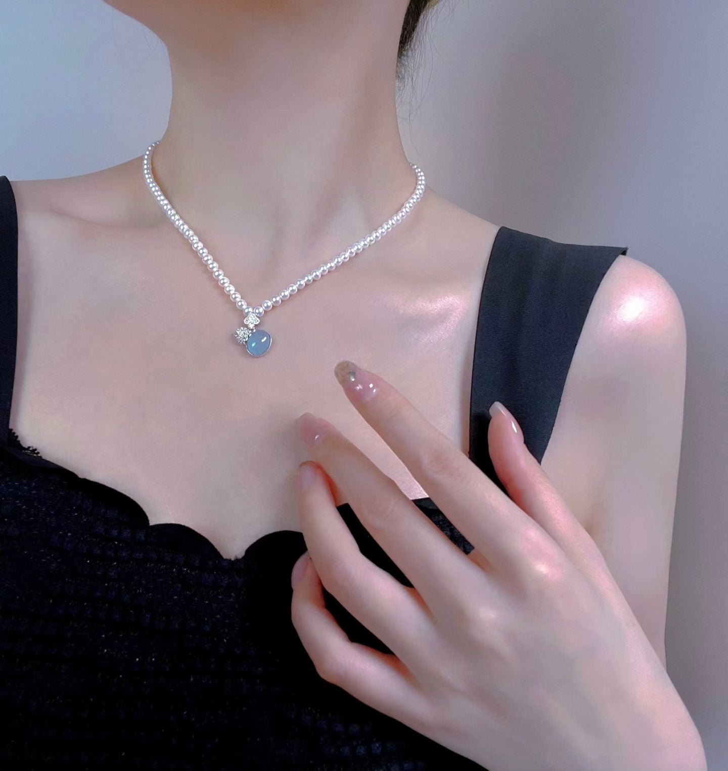 Freshwater Pearl Necklace with Aquamarine Gourd Pendant