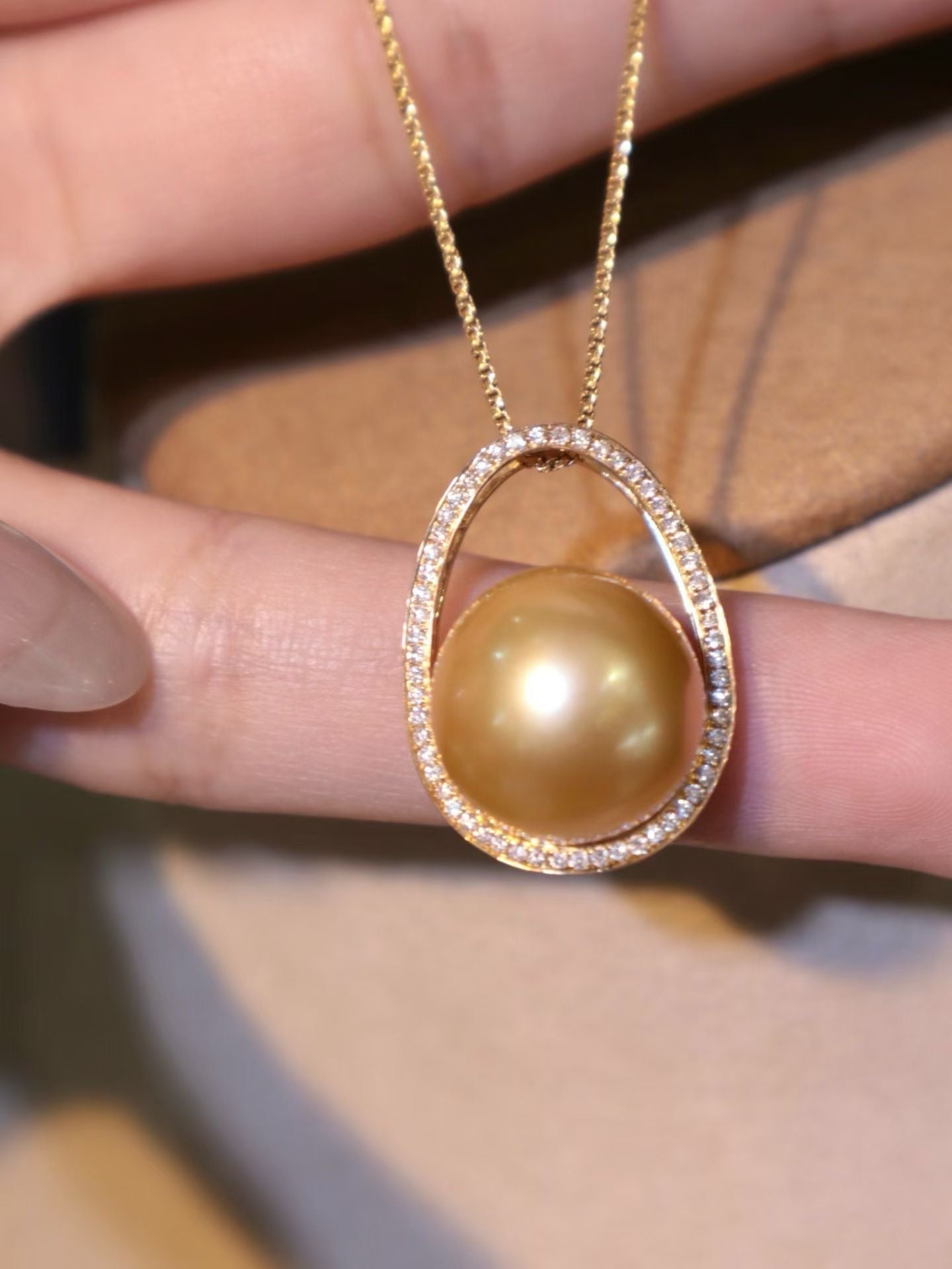 18K Gold Diamond Natural 14mm South Sea Golden Pearl Pendant Necklace