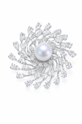 Freshwater Pearl Floral Brooch