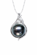 18K White Gold Diamond-Set Tahitian Black Pearl Pendant Necklace