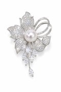 Silver Floral Freshwater Pearl Brooch