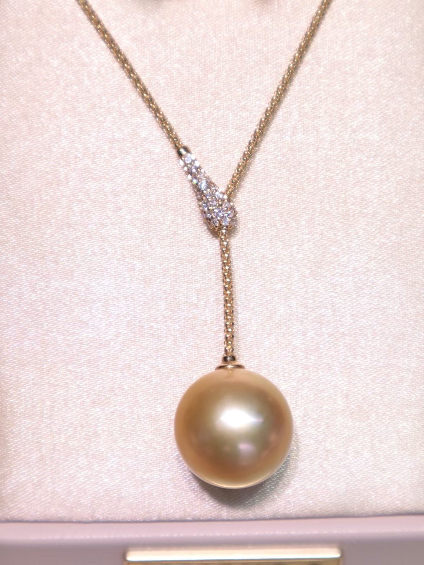 14.1mm Natural South Sea Golden Pearl Pendant Necklace in 18K Gold with Diamond Accents