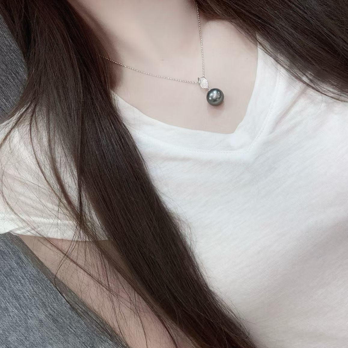 18K White Gold Diamond 13.5mm Tahitian Black Pearl Pendant Necklace