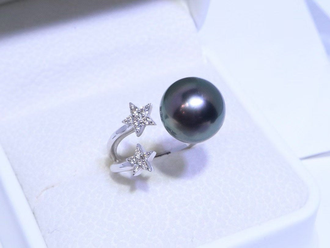 Tahitian Black Pearl Open Ring in 18K White Gold with Diamond Accents