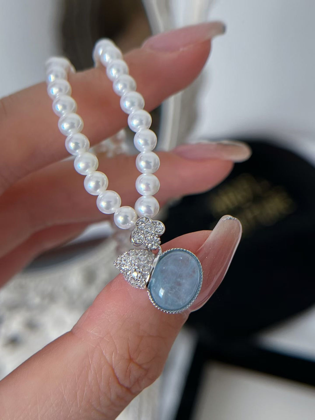 Freshwater Pearl Necklace with Aquamarine Gourd Pendant
