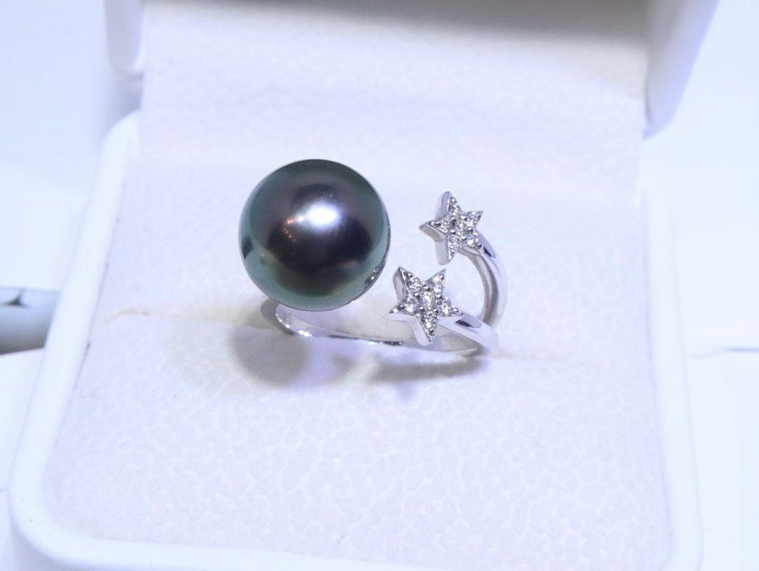 Tahitian Black Pearl Open Ring in 18K White Gold with Diamond Accents