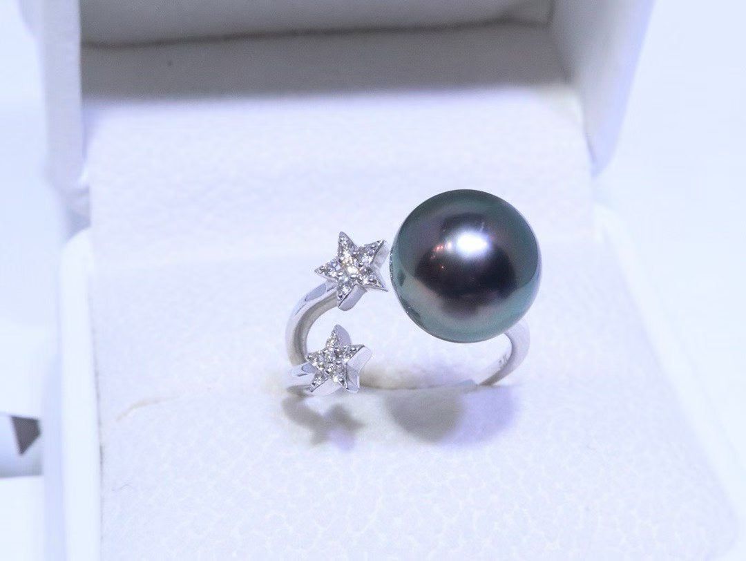Tahitian Black Pearl Open Ring in 18K White Gold with Diamond Accents